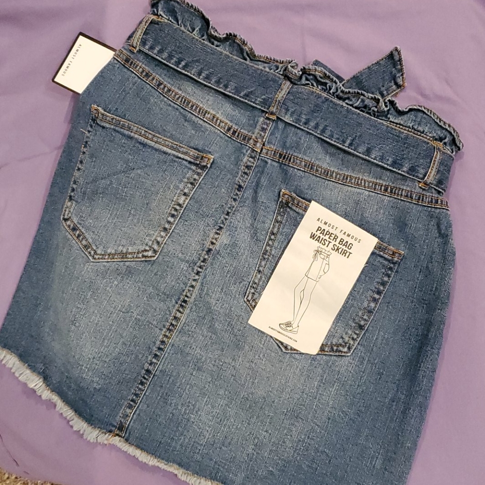 Skirt - Picture 3 of 3